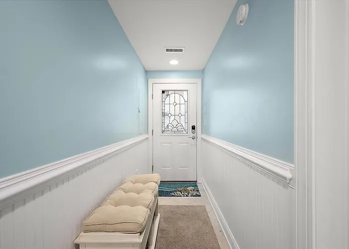 Holiday home 3 Bedroom Ocean Block At Seaside Retreat Just Steps From The Beach!