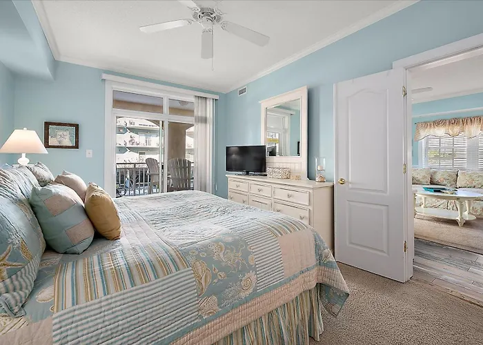 3 Bedroom Ocean Block At Seaside Retreat Just Steps From The Beach! *
