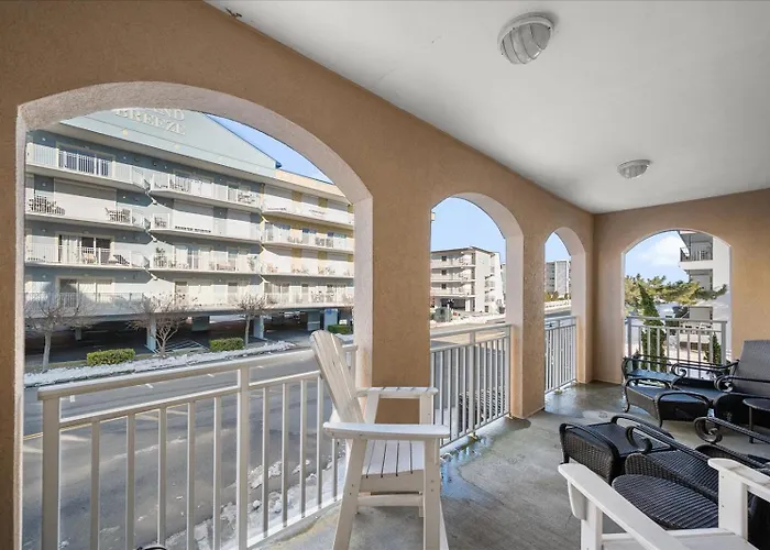 3 Bedroom Ocean Block At Seaside Retreat Just Steps From The Beach! Holiday home Ocean City
