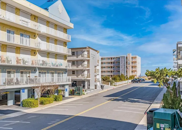 3 Bedroom Ocean Block At Seaside Retreat Just Steps From The Beach! Holiday home Ocean City
